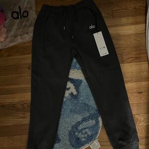 ALO Yoga joggers men